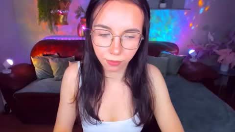 Snapshot of triciadaisy chatting on 06/18/26, 02:43 TriciaDaisy online show from 06/18/26, 02:43