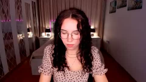 Snapshot of triciadaisy chatting on 07/14/26, 10:32 TriciaDaisy online show from 07/14/26, 10:32