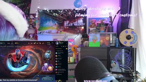 Cassie online show from 12/24/24, 07:33