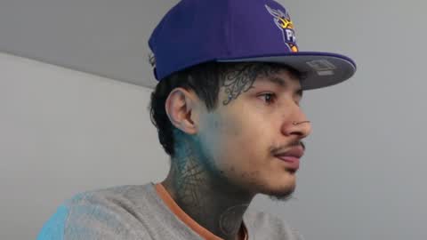 Snapshot of trieone chatting on 12/02/24, 10:39 - trieone online show from 12/02/24, 10:39