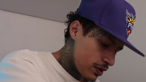 Snapshot of trieone chatting on 12/18/24, 07:19 - trieone online show from 12/18/24, 07:19