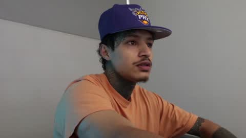 Snapshot of trieone chatting on 12/28/24, 09:51 - trieone online show from 12/28/24, 09:51