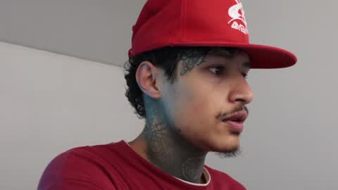 Snapshot of trieone chatting on 01/08/25, 02:57 - trieone online show from 01/08/25, 02:57