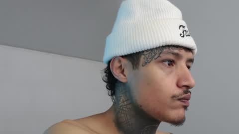 Snapshot of trieone chatting on 01/30/25, 02:47 - trieone online show from 01/30/25, 02:47