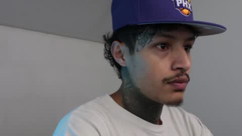 Snapshot of trieone chatting on 02/06/25, 06:40 - trieone online show from 02/06/25, 06:40