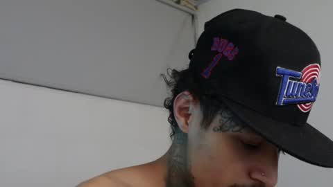 Snapshot of trieone chatting on 02/10/25, 04:19 - trieone online show from 02/10/25, 04:19