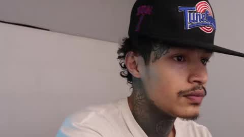 Snapshot of trieone chatting on 02/13/25, 04:54 - trieone online show from 02/13/25, 04:54