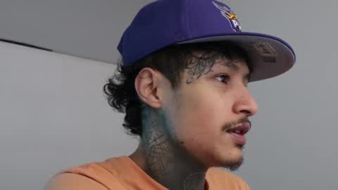 Snapshot of trieone chatting on 02/14/25, 05:30 - trieone online show from 02/14/25, 05:30