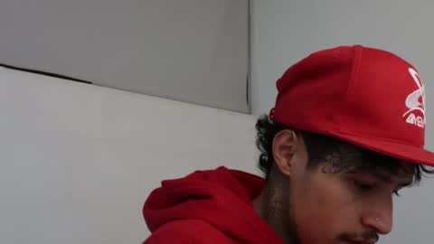 Snapshot of trieone chatting on 02/14/25, 08:31 - trieone online show from 02/14/25, 08:31