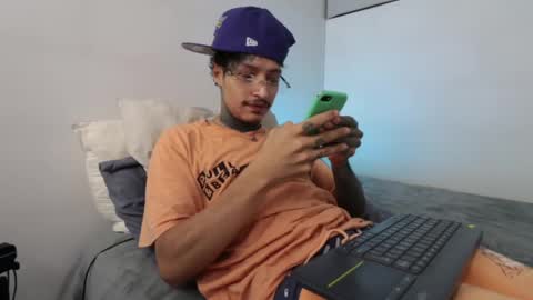 Snapshot of trieone chatting on 02/15/25, 08:11 - trieone online show from 02/15/25, 08:11