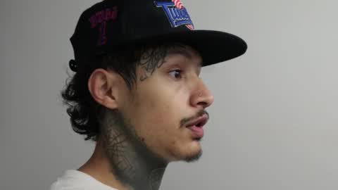 Snapshot of trieone chatting on 02/20/25, 09:33 - trieone online show from 02/20/25, 09:33