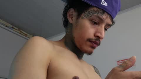 Snapshot of trieone chatting on 03/01/25, 04:15 - trieone online show from 03/01/25, 04:15