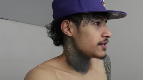 Snapshot of trieone chatting on 03/02/25, 02:51 - trieone online show from 03/02/25, 02:51