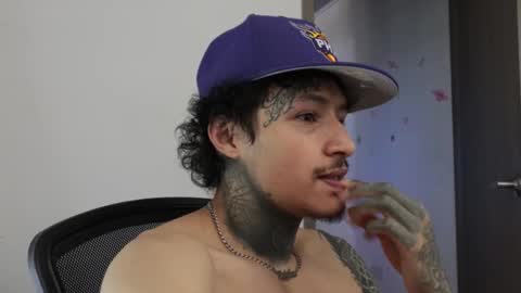 - trieone online show from 09/16/25, 03:57