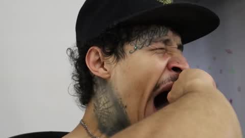 - trieone online show from 10/26/25, 02:06