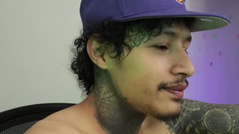 - trieone online show from 01/11/26, 03:06