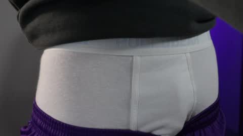 - trieone online show from 04/16/26, 02:51