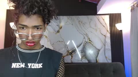 Snapshot of triiangel_latinboy chatting on 04/13/26, 12:38 Johan online show from 04/13/26, 12:38