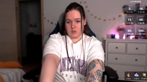 Snapshot of trinititi chatting on 02/24/25, 03:42 Tina online show from 02/24/25, 03:42