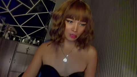 Ms Ella online show from 12/18/24, 03:33