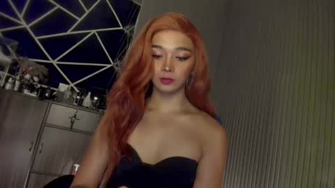 Ms Ella online show from 12/30/24, 03:24