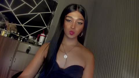 Ms Ella online show from 01/12/25, 01:48