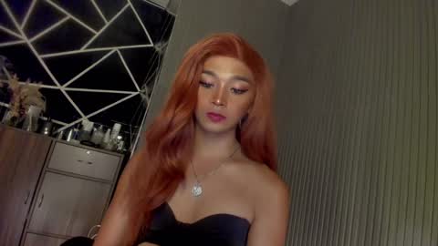 Ms Ella online show from 01/24/25, 01:47