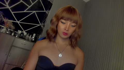 Ms Ella online show from 02/01/25, 08:18