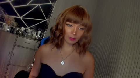 Ms Ella online show from 02/11/25, 02:24