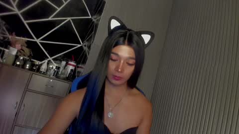 Ms Ella online show from 02/19/25, 05:27