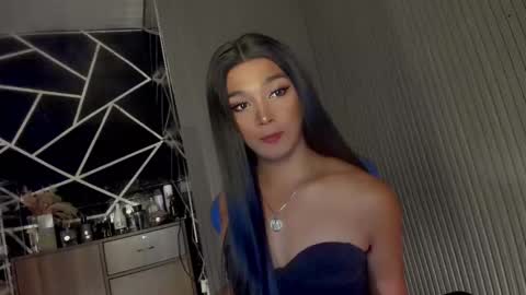 Ms Ella online show from 03/05/25, 02:56