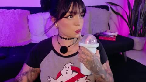 Val martinez  online show from 03/04/26, 12:27