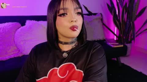 Val martinez  online show from 04/25/26, 12:35