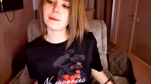 tripleprinces online show from 09/28/25, 07:25