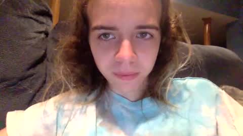 trippybb222 online show from 10/15/25, 02:06