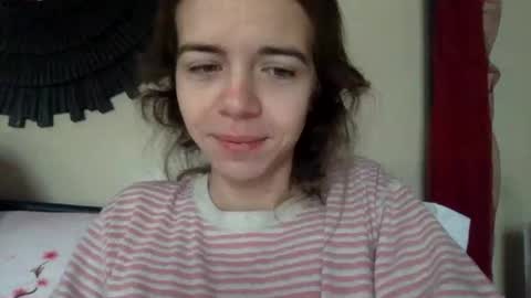 trippybb222 online show from 11/16/25, 01:39