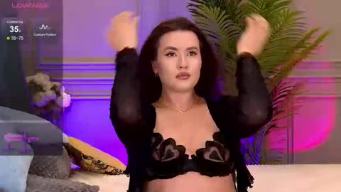 trisha_winslet online show from 02/10/25, 09:14