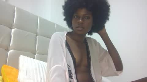 trishaelliee online show from 04/22/26, 10:11