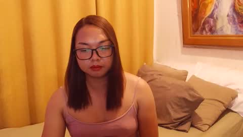 Snapshot of trishakera chatting on 05/11/26, 12:00 trisha online show from 05/11/26, 12:00