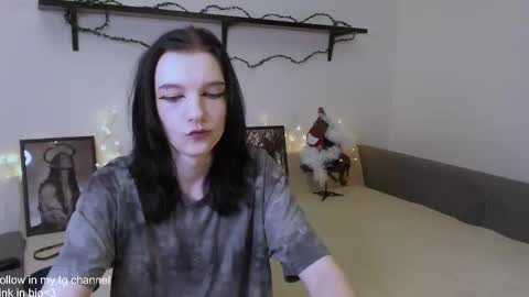 Max  online show from 01/11/26, 04:56