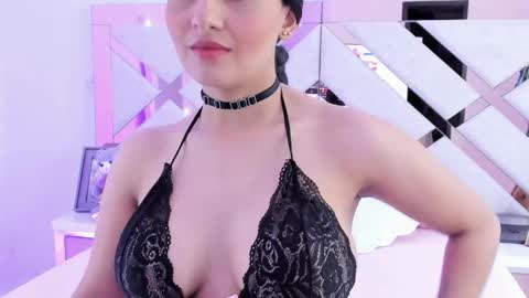 Trissha online show from 04/24/26, 02:19