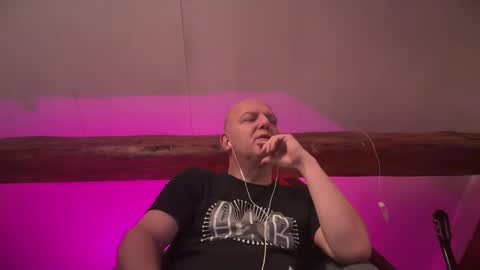 Triton online show from 04/14/26, 02:50