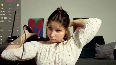 Snapshot of trixibell chatting on 06/10/26, 04:45 trixibell online show from 06/10/26, 04:45