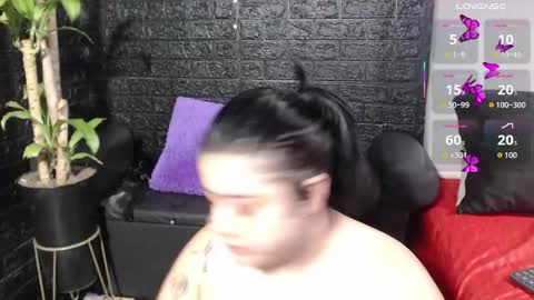 Snapshot of trixxiee_ chatting on 09/23/25, 10:07 trixxiee_ online show from 09/23/25, 10:07