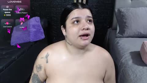 Snapshot of trixxiee_ chatting on 10/10/25, 10:14 trixxiee_ online show from 10/10/25, 10:14