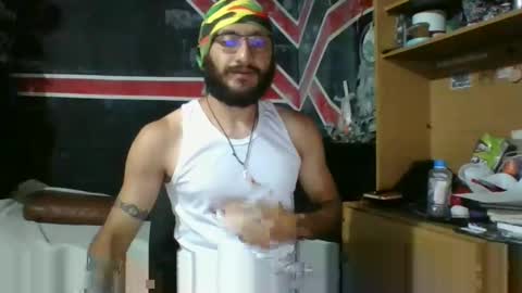 Snapshot of trizquelmen chatting on 12/21/24, 01:58 Andrew online show from 12/21/24, 01:58