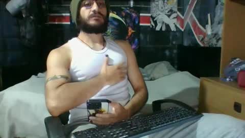 Snapshot of trizquelmen chatting on 02/25/25, 02:44 Andrew online show from 02/25/25, 02:44