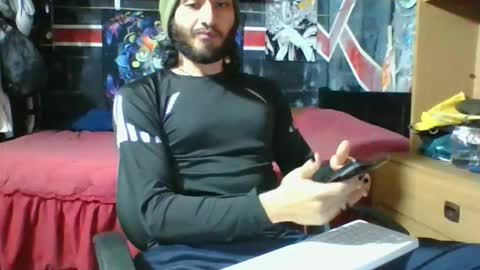 Snapshot of trizquelmen chatting on 10/06/25, 03:48 Andrew online show from 10/06/25, 03:48