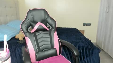 Taria online show from 01/16/26, 02:21