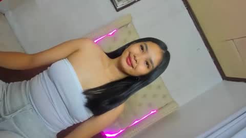 Snapshot of tropicalmuse chatting on 03/20/26, 08:41 Ash online show from 03/20/26, 08:41